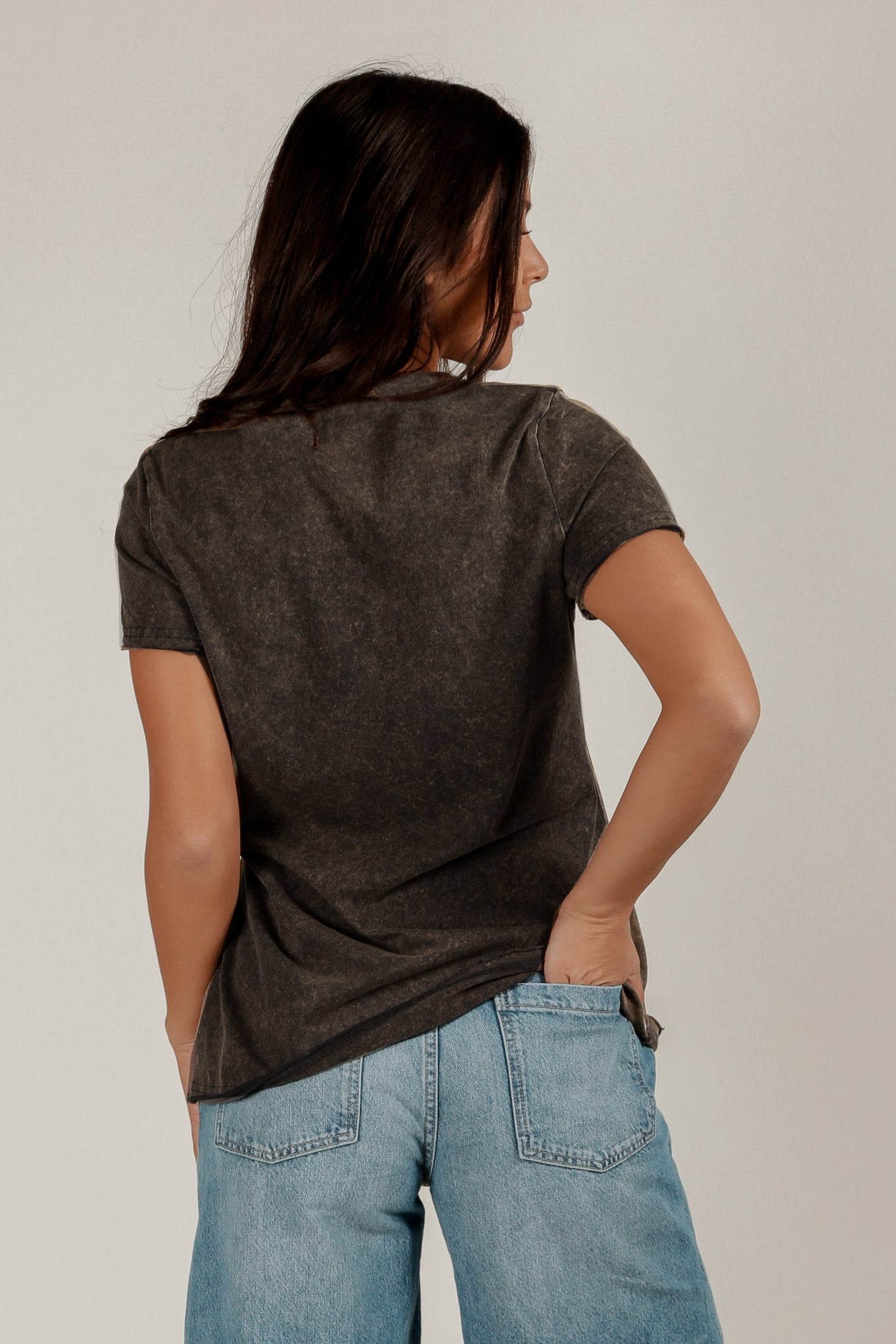 Farmhouse Bloom Tee (T240013 Mineral Washed Orange )