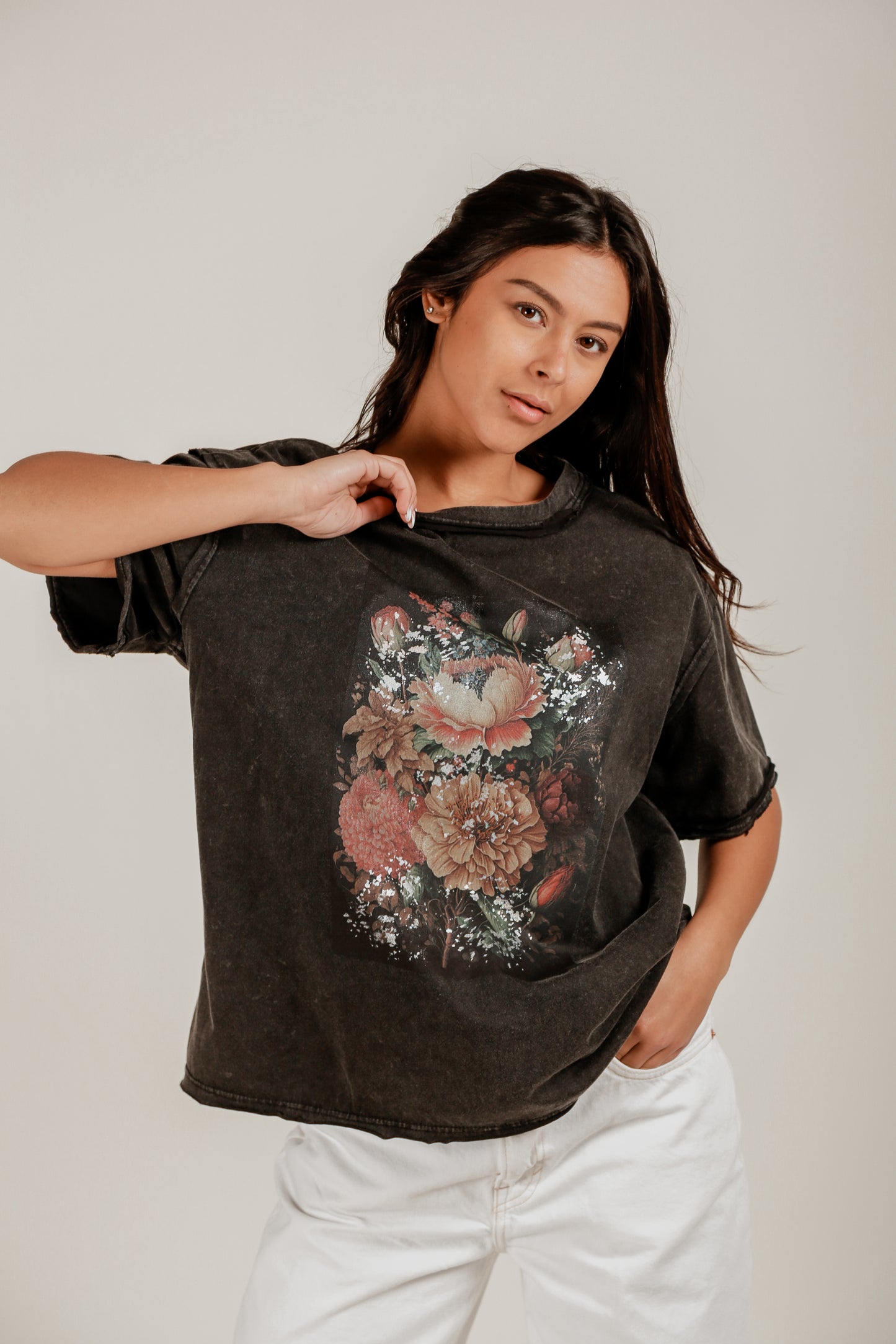 Midnight Garden Tee (T240001 Black With Rose Glitter Rose)