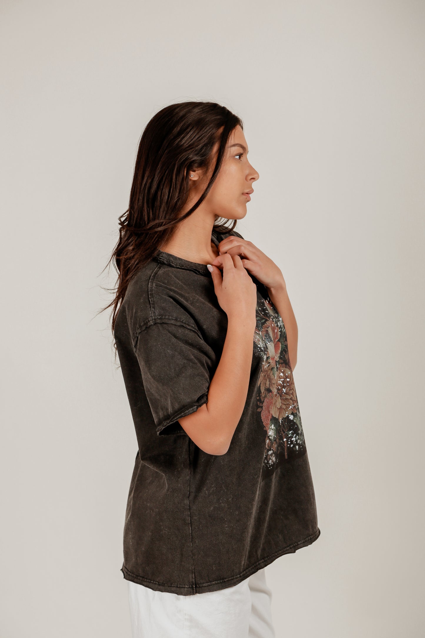 Midnight Garden Tee (T240001 Black With Rose Glitter Rose)