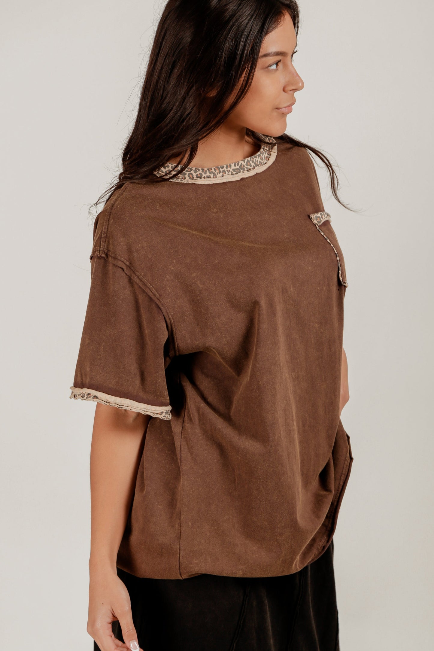 Savanna Chic Tee (T240001 Mineral Wahsed Brown)