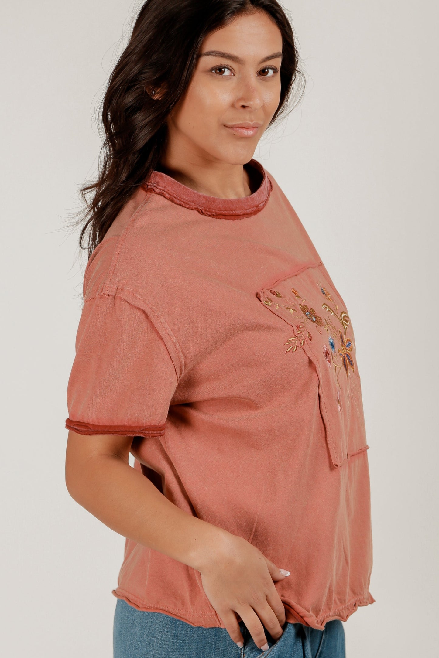 Ember Bloom Tee(T240002 Rust With Embroidery)