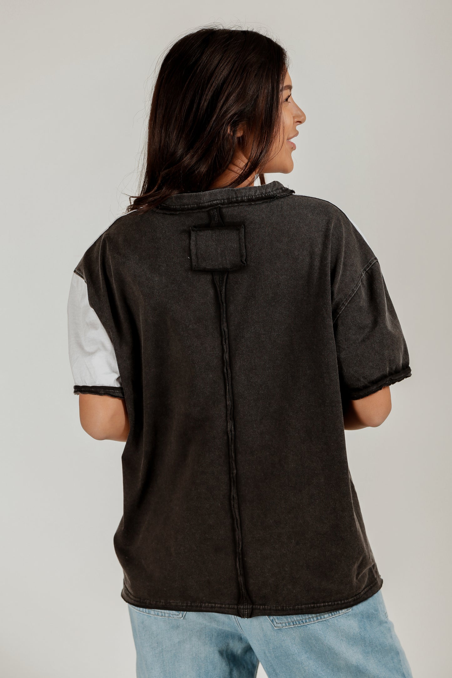 Luna Layers Tee(T240004 Black White )