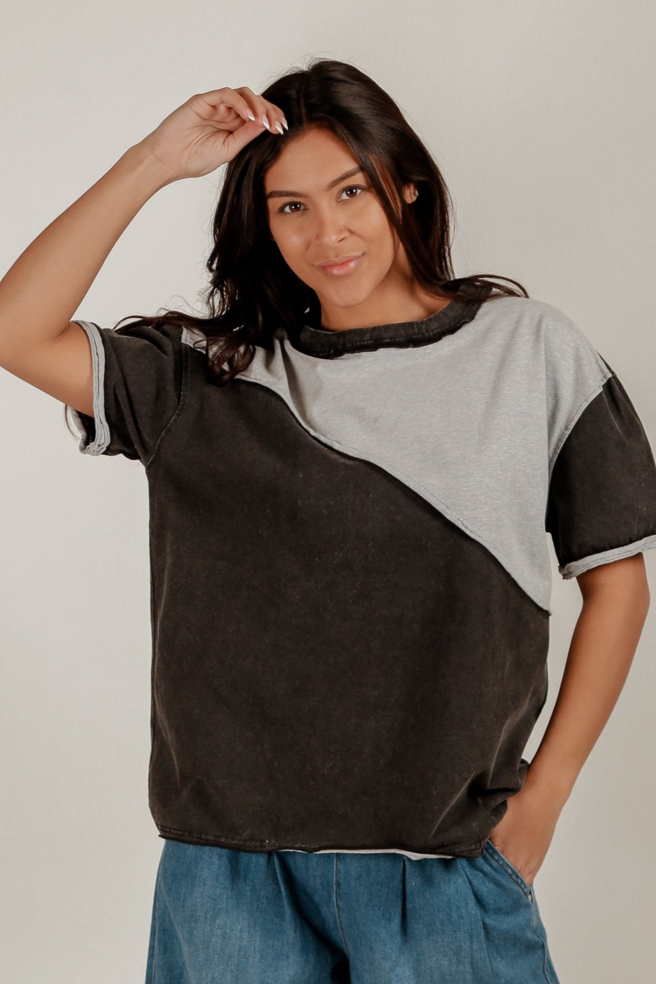 Black Grey Patched Tee(T240004 Black Grey )