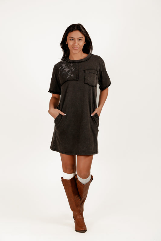 Boho-Style Mineral-Washed Patched Cotton Dress (D240005 Black With Embroidery)