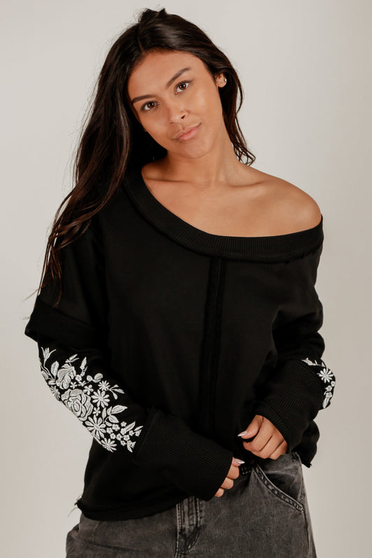 Midnight Rose Pullover (Wholesale)(SKU# F240005-3)