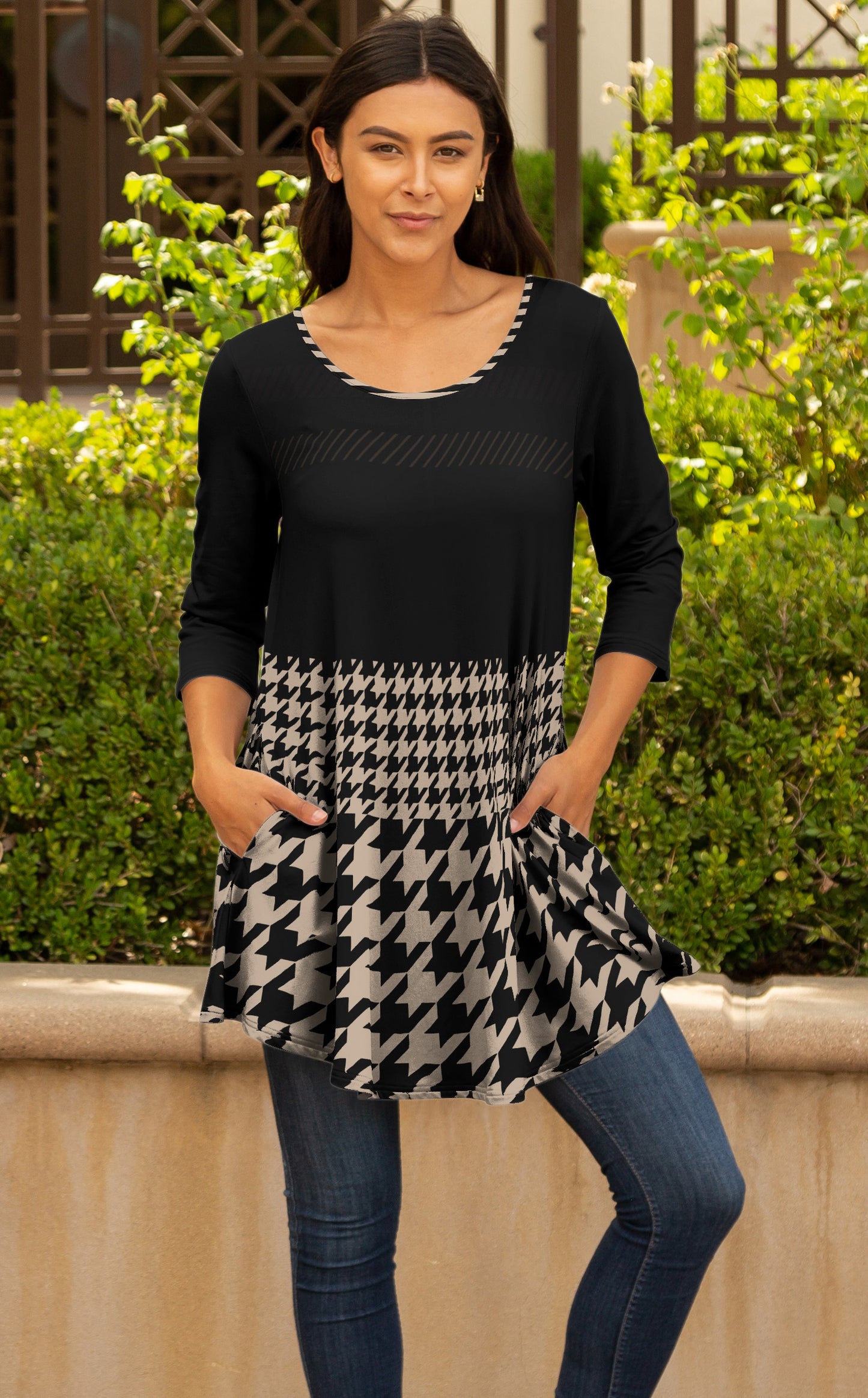 Willow Breeze Printed Tunic-Black Green Plaids