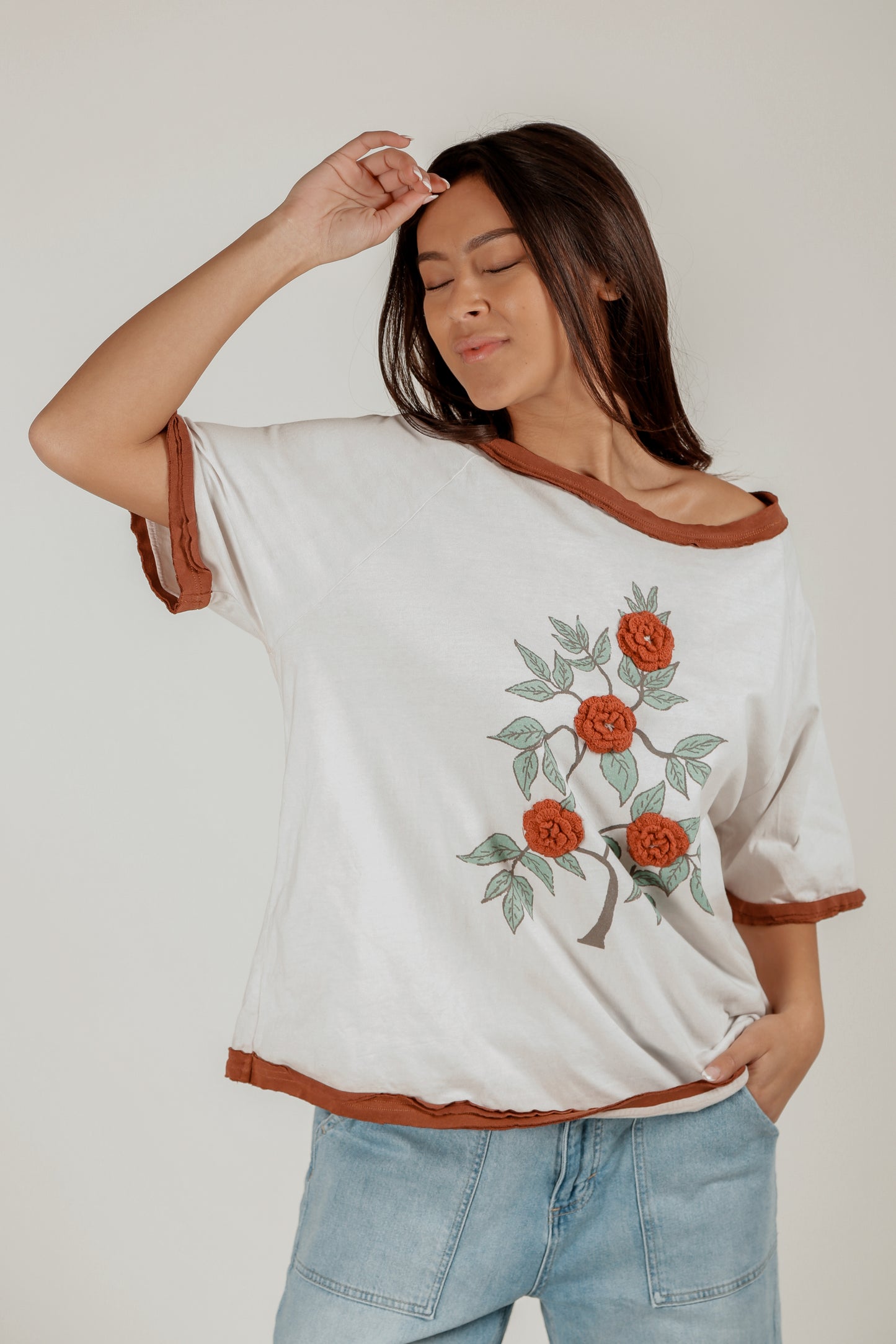 Crimson Bloom Raglan Tee (T2400015  White And Floral)