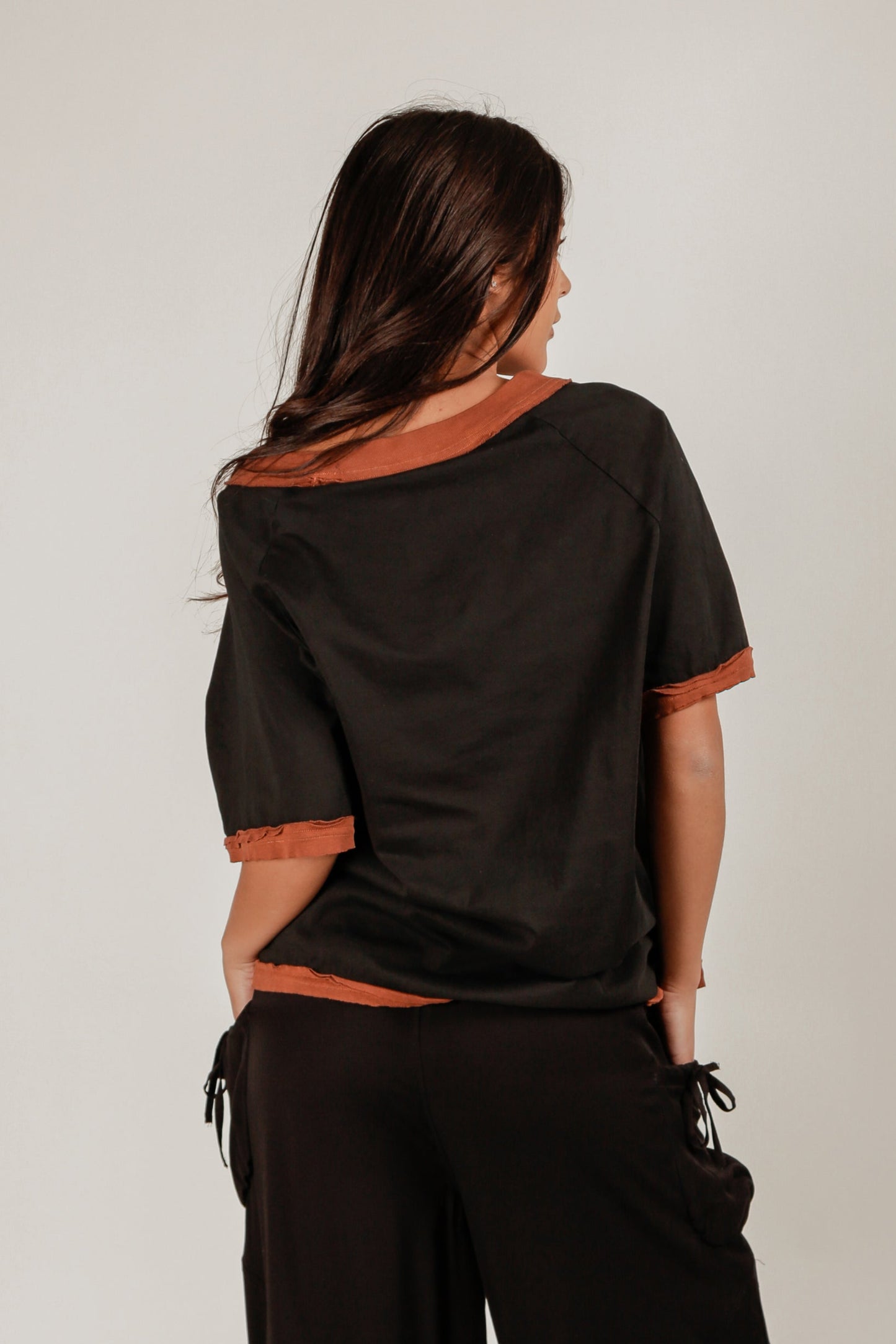 Rustic Nights Raglan Tee(T2400015  Sands Washed Black )