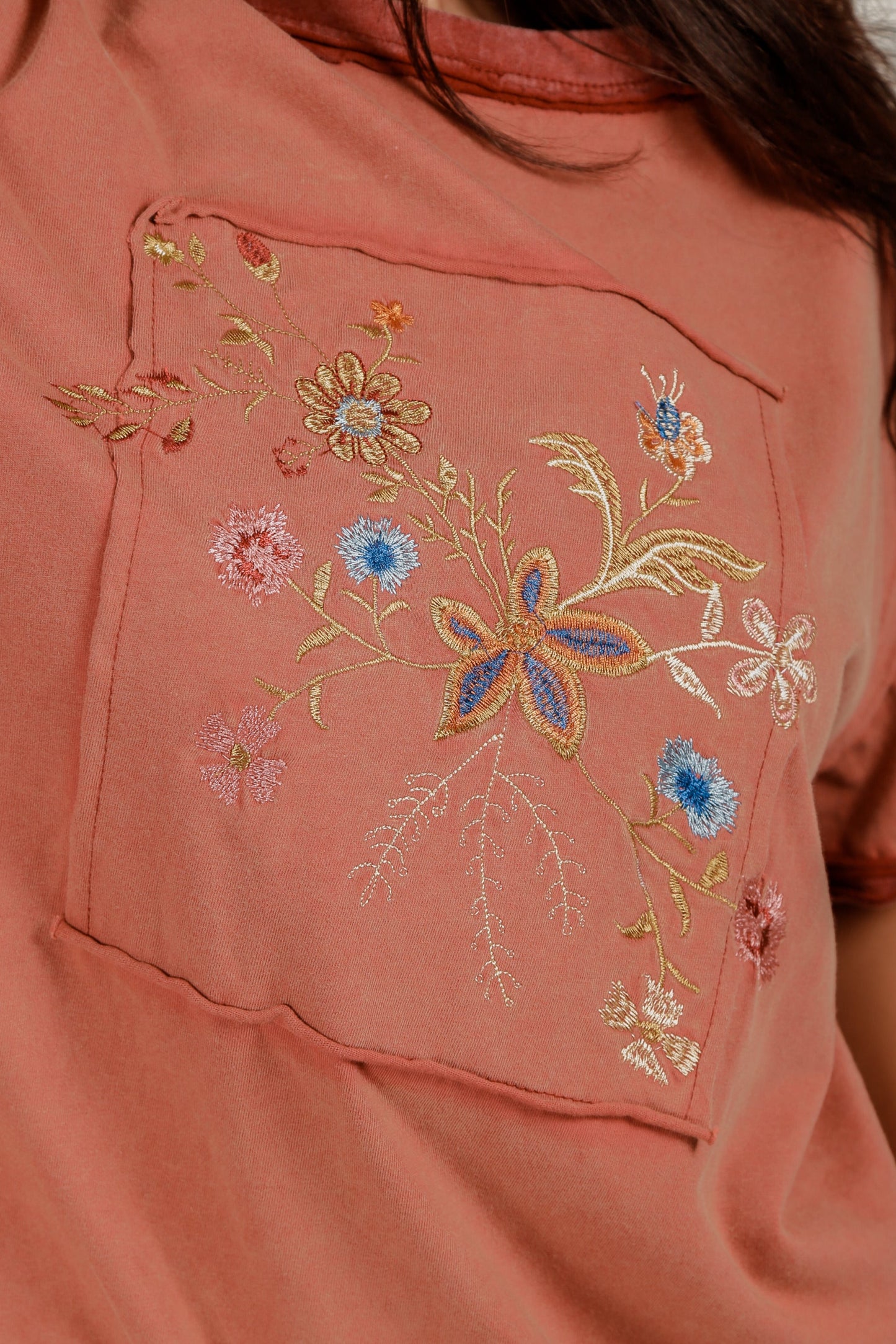 Ember Bloom Tee(T240002 Rust With Embroidery)