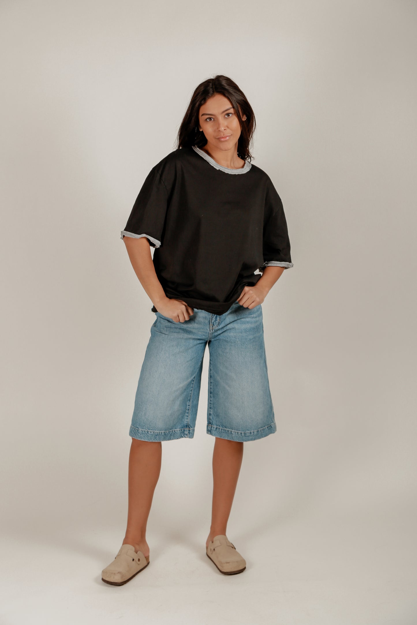 Black Grey Patched Tee(T240004 Black Grey )