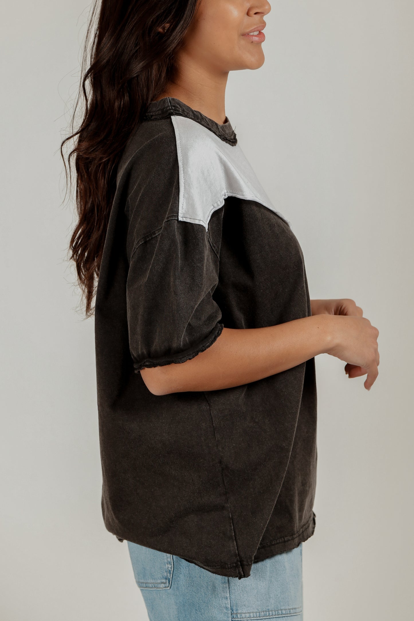 Luna Layers Tee(T240004 Black  White  )